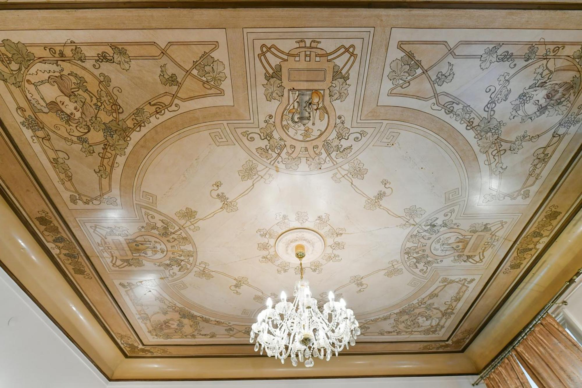 Stunning Charles Bridge Apartment Praga Esterno foto